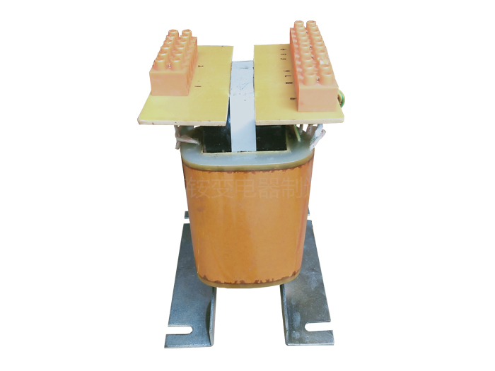变压器单相9000VA IP6KV OP220V 树脂浇筑 耐压20—25KV
