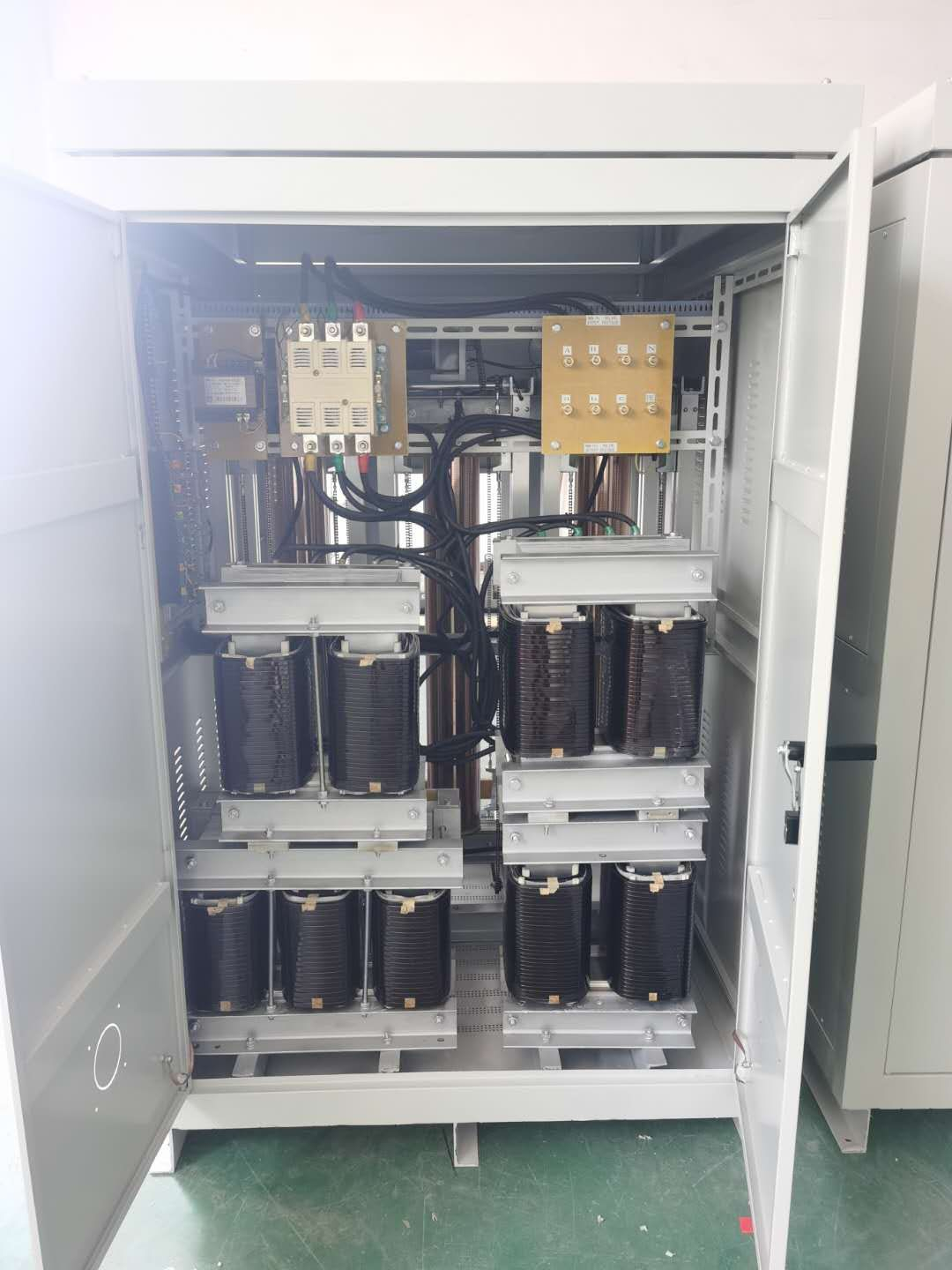 电炉变压器 电压380V/144v 电流910/2402A  容量599KVA
