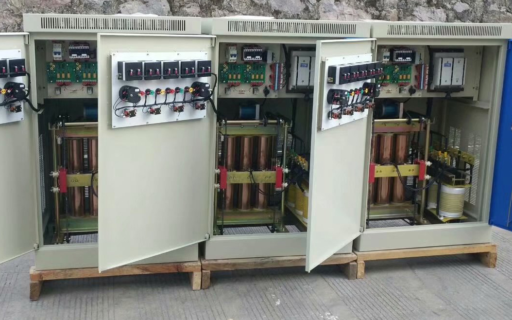 稳压电源 SBW-S-Y-726 输入电压304－456V 输出电压380v 50Hz 功率726KVA